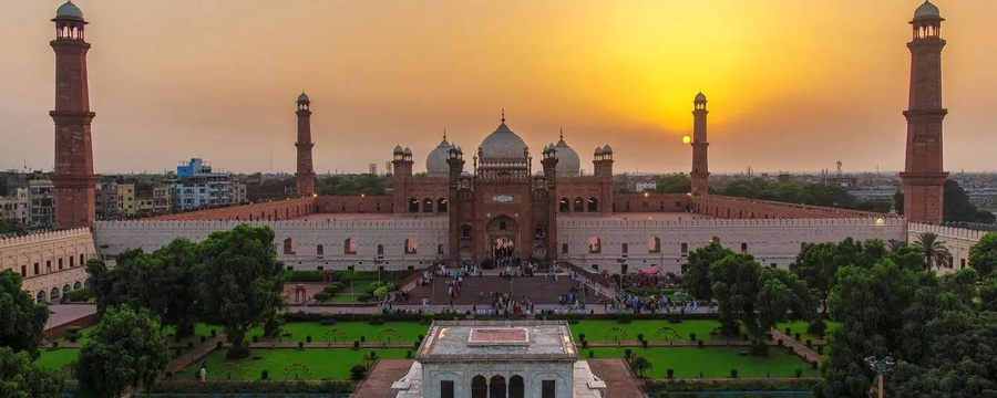 Grand Aesthetics Lahore clinic